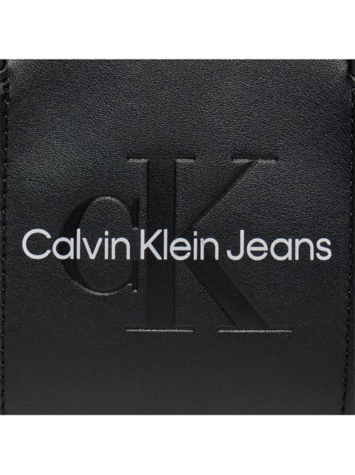 SCULPTED SQUARE BARREL BAG MONO CALVIN KLEIN JEANS | K60K612378/0GQ